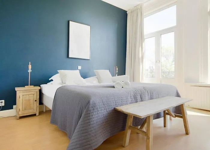 2 Bedroom 2 Bathroom Canal Apartment Amsterdam